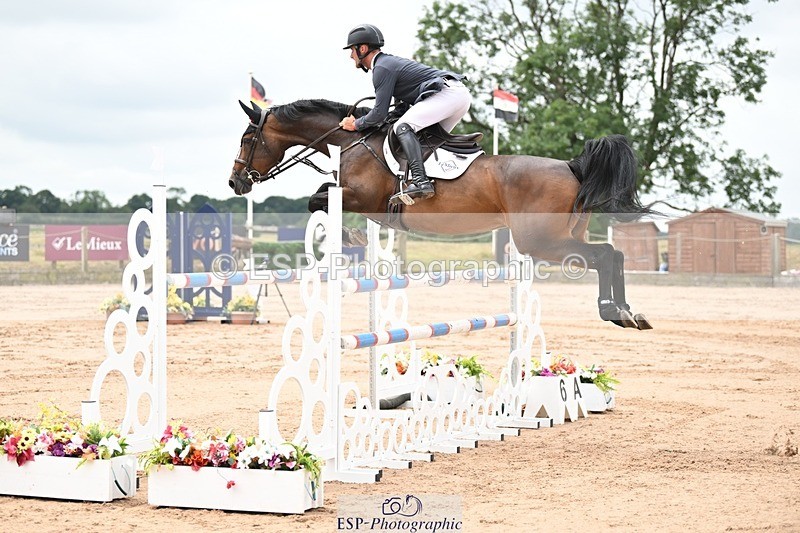 250717-121844-04899 - Cls 17, 1 Star Gold Tour