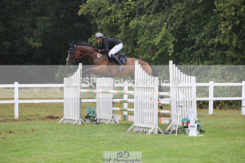 250830A-133236-06703 - Cls 16 Snr Newcomers and 1.10m Open