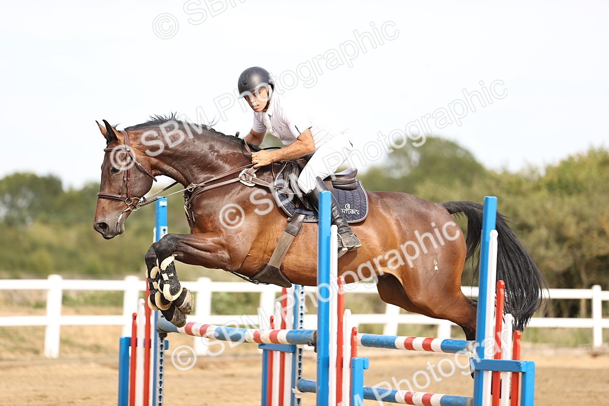 SBM_001576 - Class 6 - Senior Newcomers 1.10m