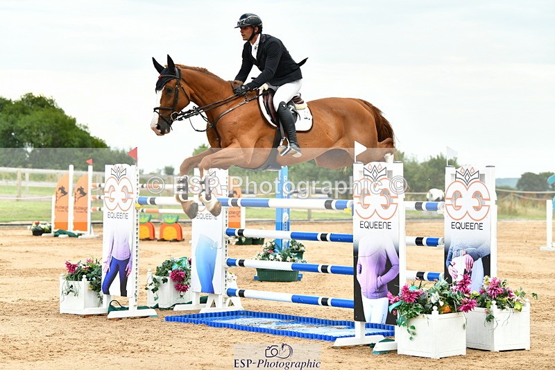 230720A-151017-03737 - Cls 9, 2 Star Big 1.40m Start to break