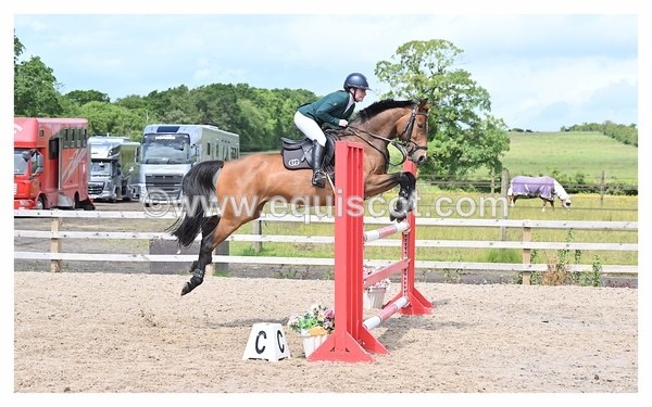 BPP_1124 - CLASS 4 FRI Newcomers/ 1.10m Open