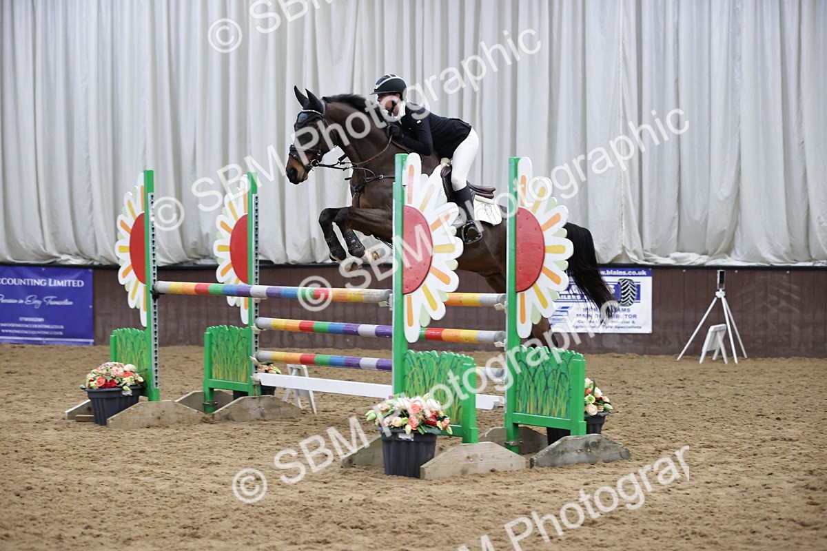 SBM_001511 - Class 4 - Senior Newcomers/ 1.10m Open