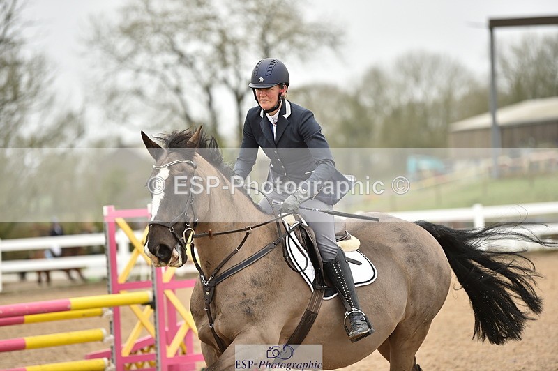 240405A-104920-00600 - Cls 8 British Novice and 90cm Open