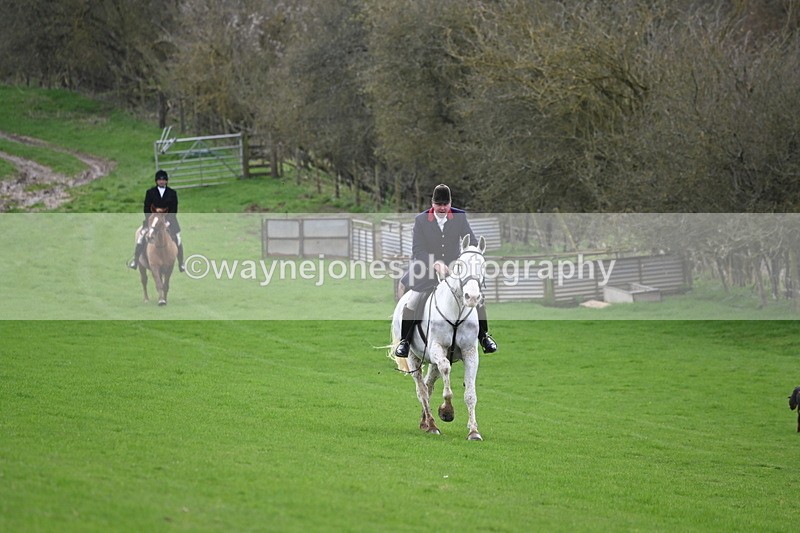 WJ6_8982 - Line Three