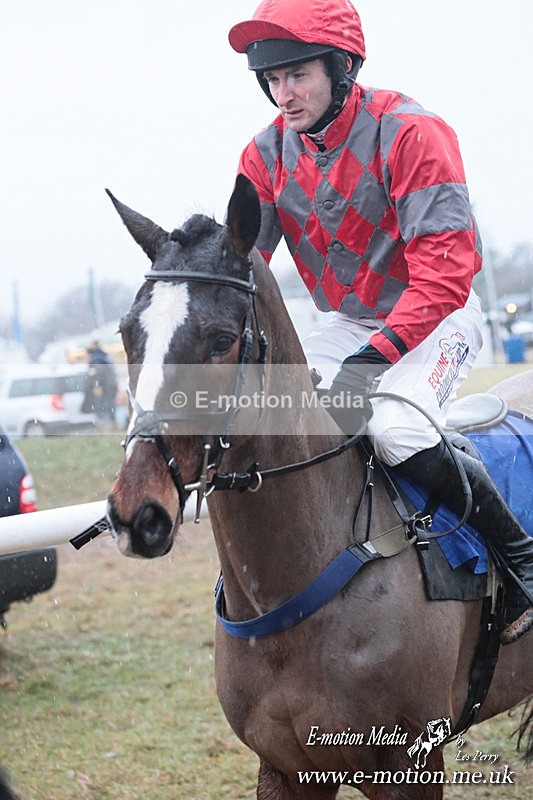 PtP 260125 1021 - Cocklebarrow Point-to-Point racing with the Heythrop Hunt 26/01/25
