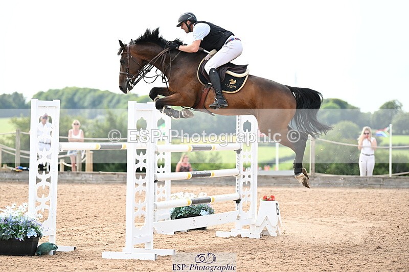 240801A-160055-02673 - Cls 5 National 1.30m Open