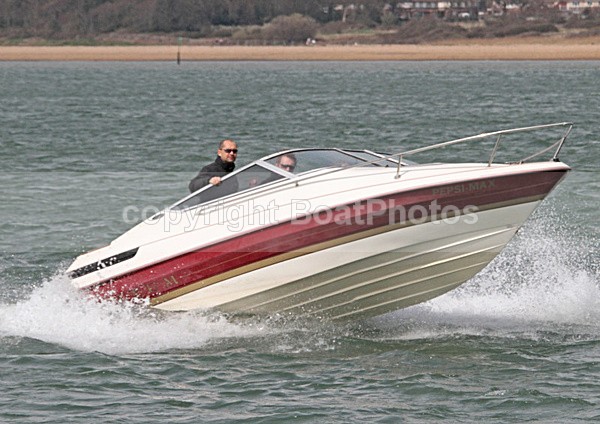 100411 MAXUM IMG_0920 - Motorboats - Open