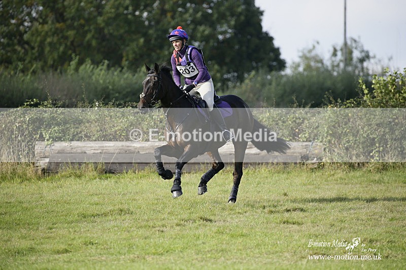  WWHT 171021 3564 - Intermediate Pairs (0.90m)  17/10/21