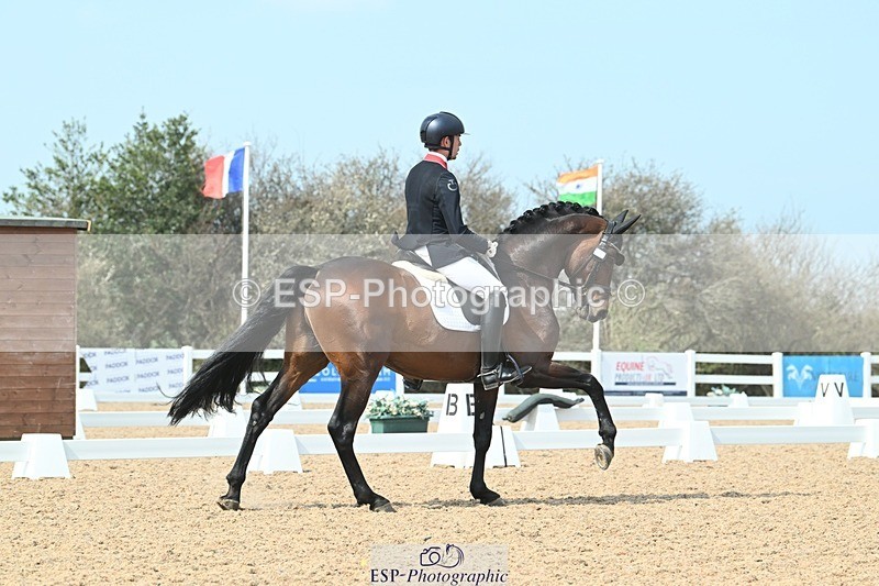 250403-121207-02259 - 048-Angus.Corrie-Deane-Maigret.VD.Watermolen