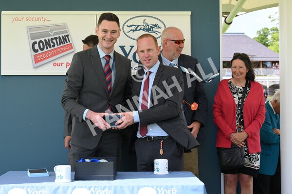 yr10062022r1-43 - Race 1 2.00pm Constant Security Gentlemen Amateur Riders Stakes