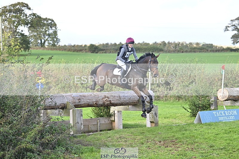 251024A-131719-11429 - B-158-Hannah.Hobhouse