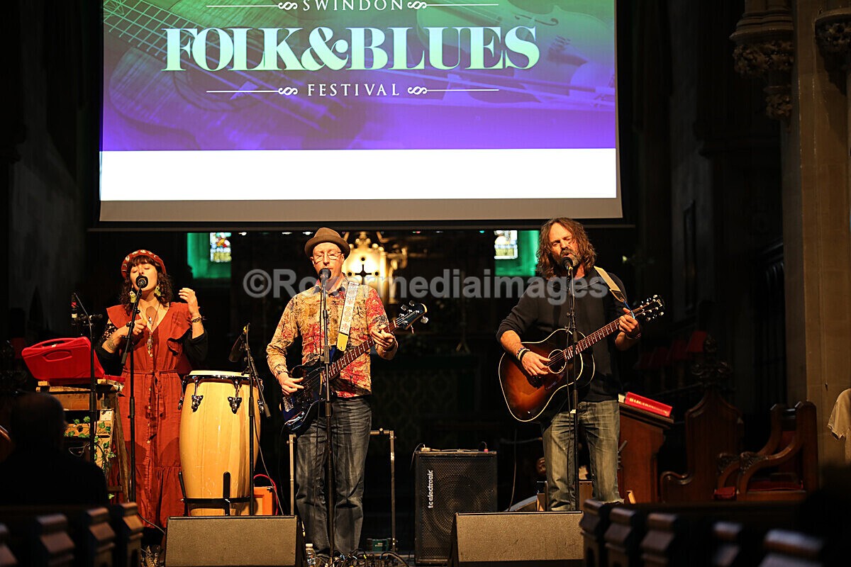 FOLK N BLUES-245 - FOLK and BLUES SEPT 2022