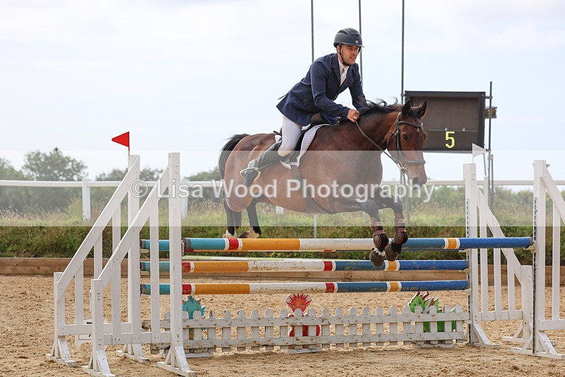 3E7A1723 - Class 13: Senior Newcomers/1.10m open