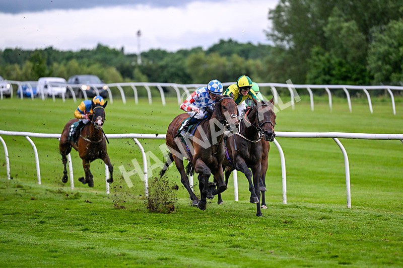 110626-Race 5-Sixpack-5189 - Race 5 20.23pm Try Racing TV For Free Now Handicap
