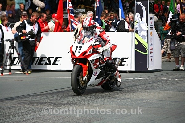  - Senior Race - TT 2010