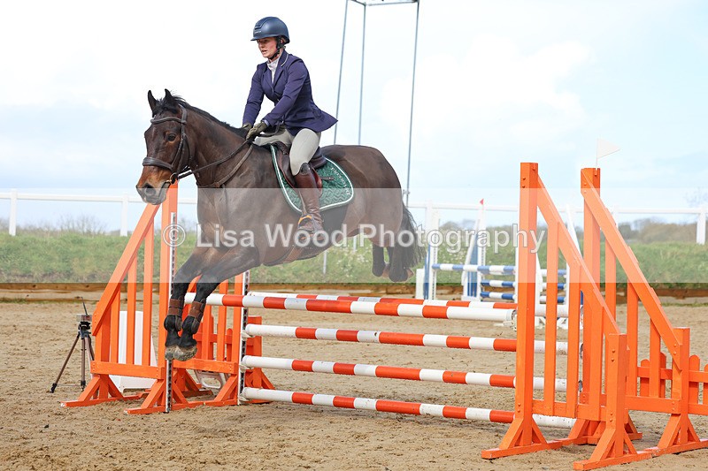 3E7A0797 - Class 4: Senior British Novice/90cm open