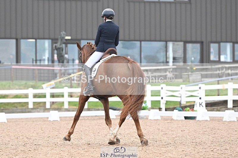 250216-134745-05785 - 257-Beth.Bainbridge-NEWTON.GLOVETROTTER