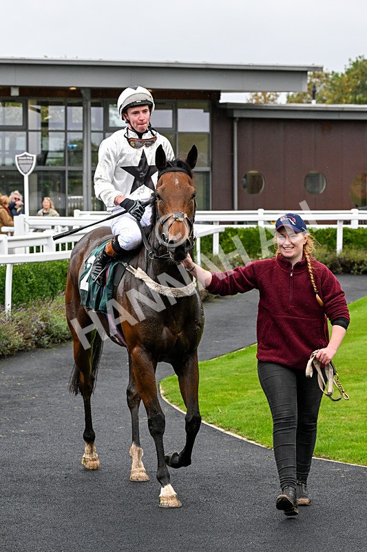 011025-Race 1-Edgewater Drive-0068 - Race 1