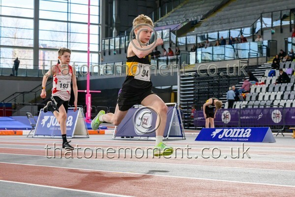 Age26SUN-917871 - Track Male Set One