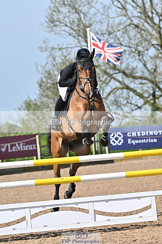240509A-091526-00497 - Cls 8 Foxhunter