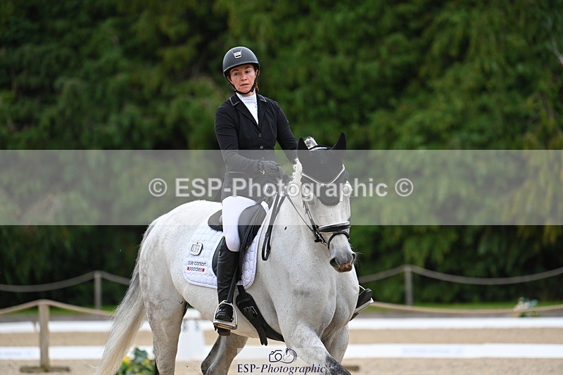 230813-174438-08732 - Cls 14 Medium Silver 16.45 to End