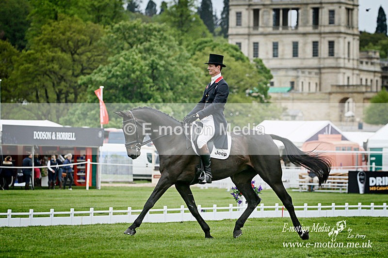 DR 110518_1332a - Equestrian