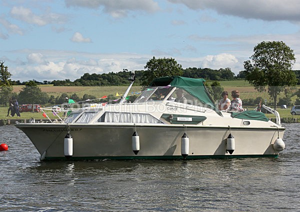 120701 SALAMANDER WT7A4130 - HENLEY ROYAL REGATTA - Sunday 1st July 2012