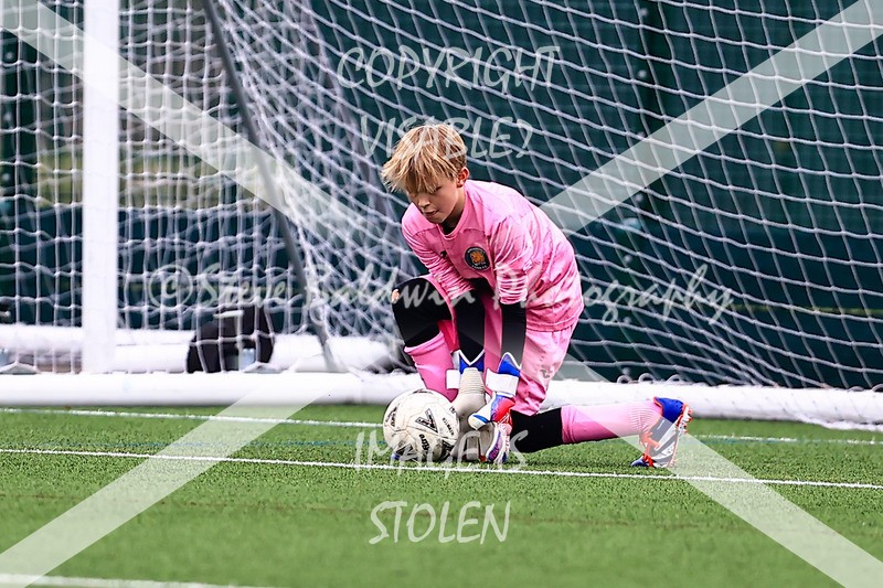 1DX30029 - 2025-10-12 FC Abbey Meads U14 Orange V Kingsdown Lions U14
