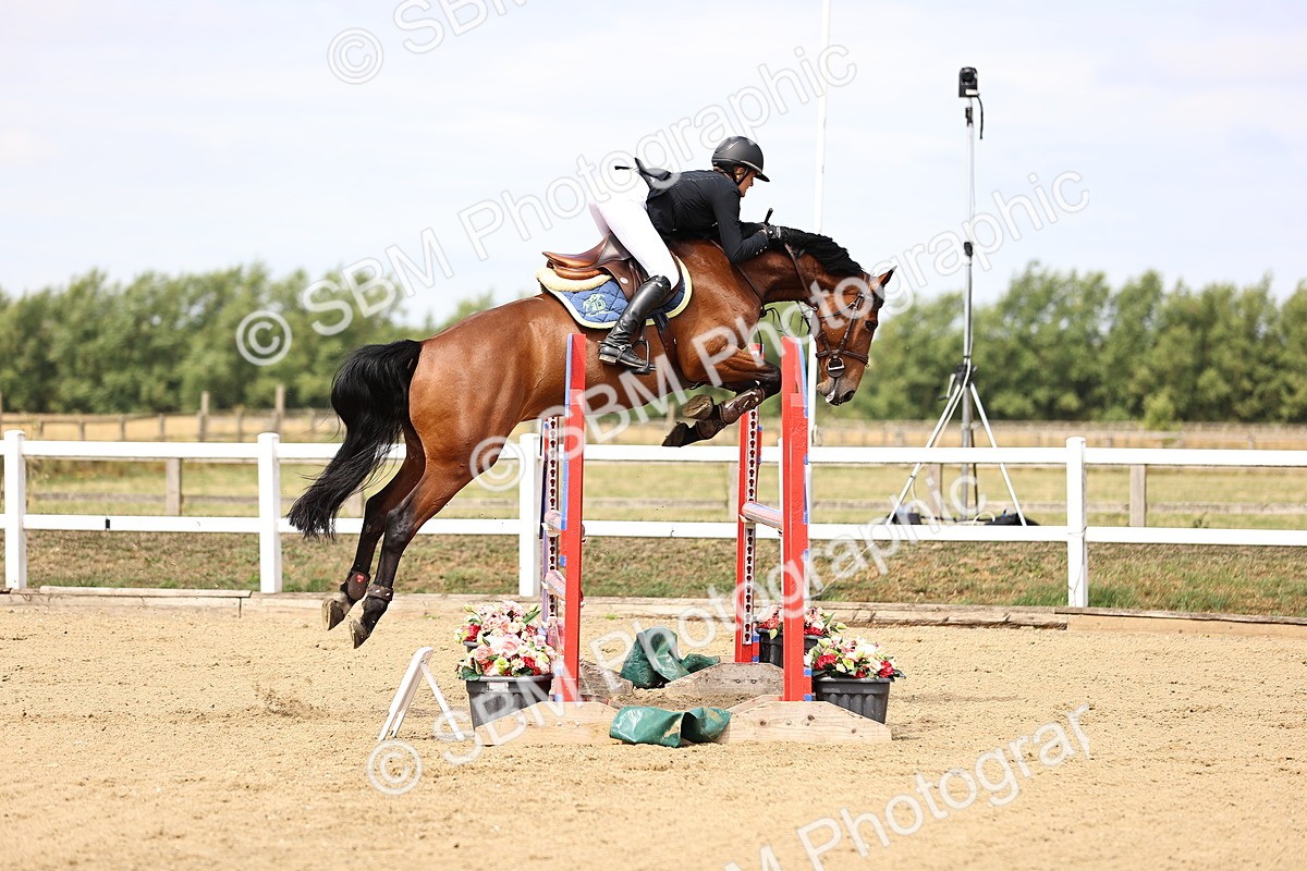 SBM_009727 - Class 8 - Senior Newcomers - 1.10  Open