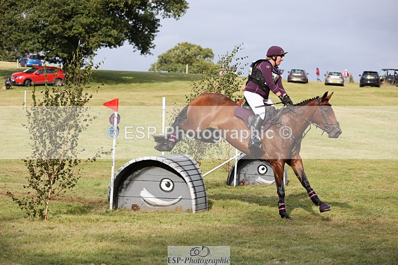 240825X-170718-37863 - 80cm XC 16.30 to 17.30