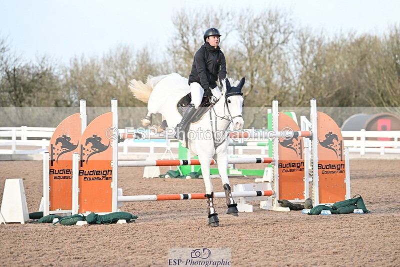 231209A-140853-01999 - Cls 15 National 1.30m & 1.40m