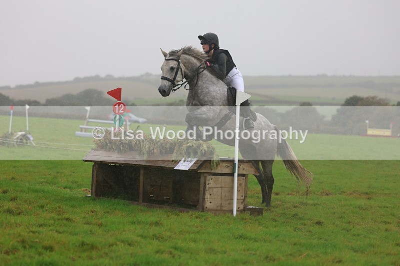 3E7A1868 - Class 4: 80cm: Box