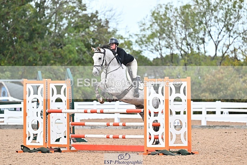 261014-124046-00448 - Cls  05 Snr Newcomers & 1.10m Open