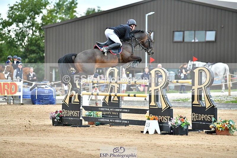 230720A-152207-03832 - Cls 9, 2 Star Big 1.40m Start to break