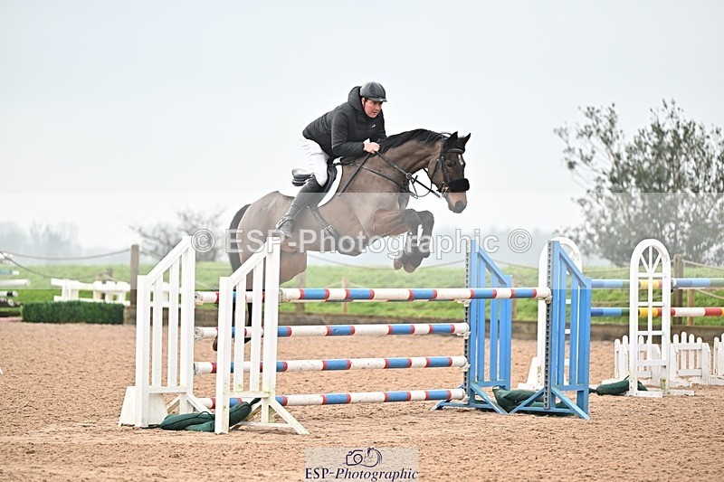 250122-141338-00592 - Cls 6 Foxhunter and 1.20m