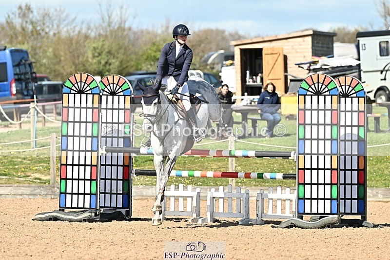 250416-152753-01747 - Cls 6 Foxhunter and 1.20m