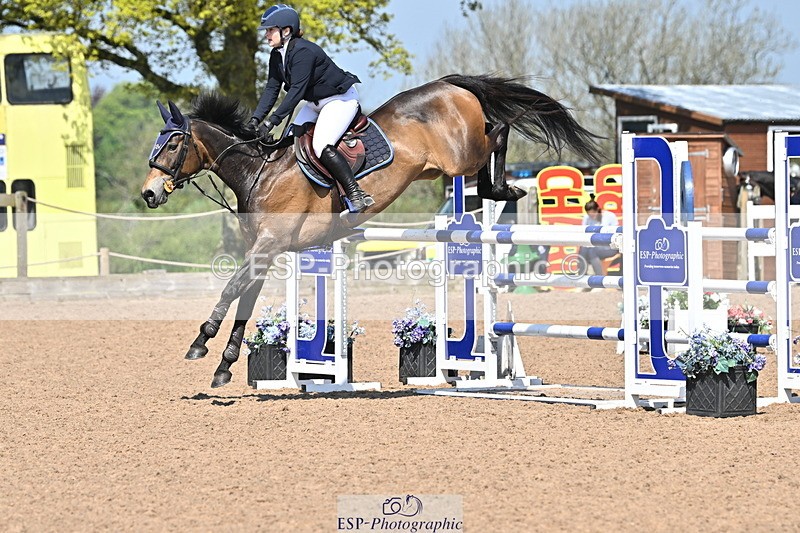 240509A-111203-01072 - Cls 9 Snr 1.20m Open