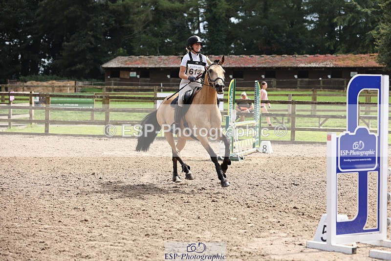 240804-152034-16417 - 619-Fiona_Lewis-BALLYANNY_BUTTONS