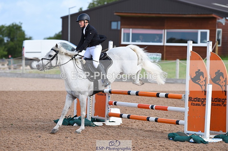 230716A-091304-01849 - Cls 32 Stepping Stones 128cm & 138cm