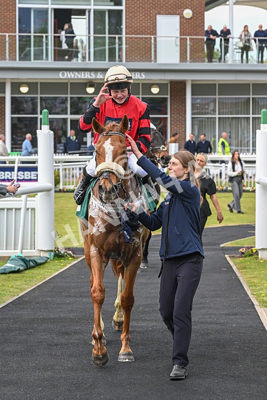 220425-Race 1-Kats Bob-8682 - Race 1