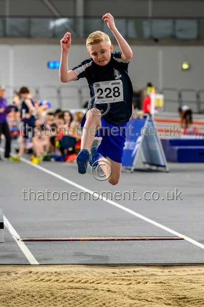 AgeInd25SUN-915149 - Field Male