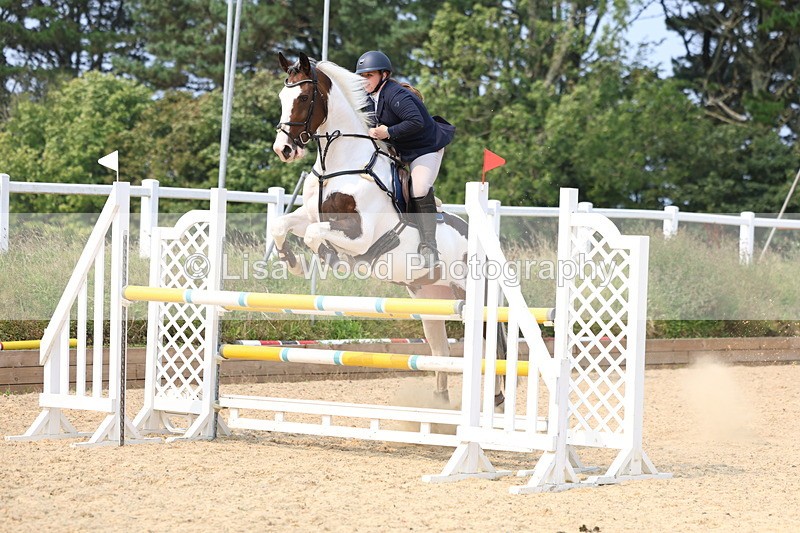 3E7A2503 - Class 8: Senior Newcomers/1.10m open