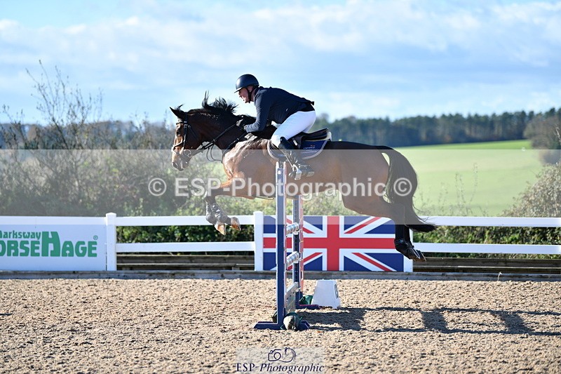 231110A-134403-00659 - Cls 5 Newcomers & 1.10m Open