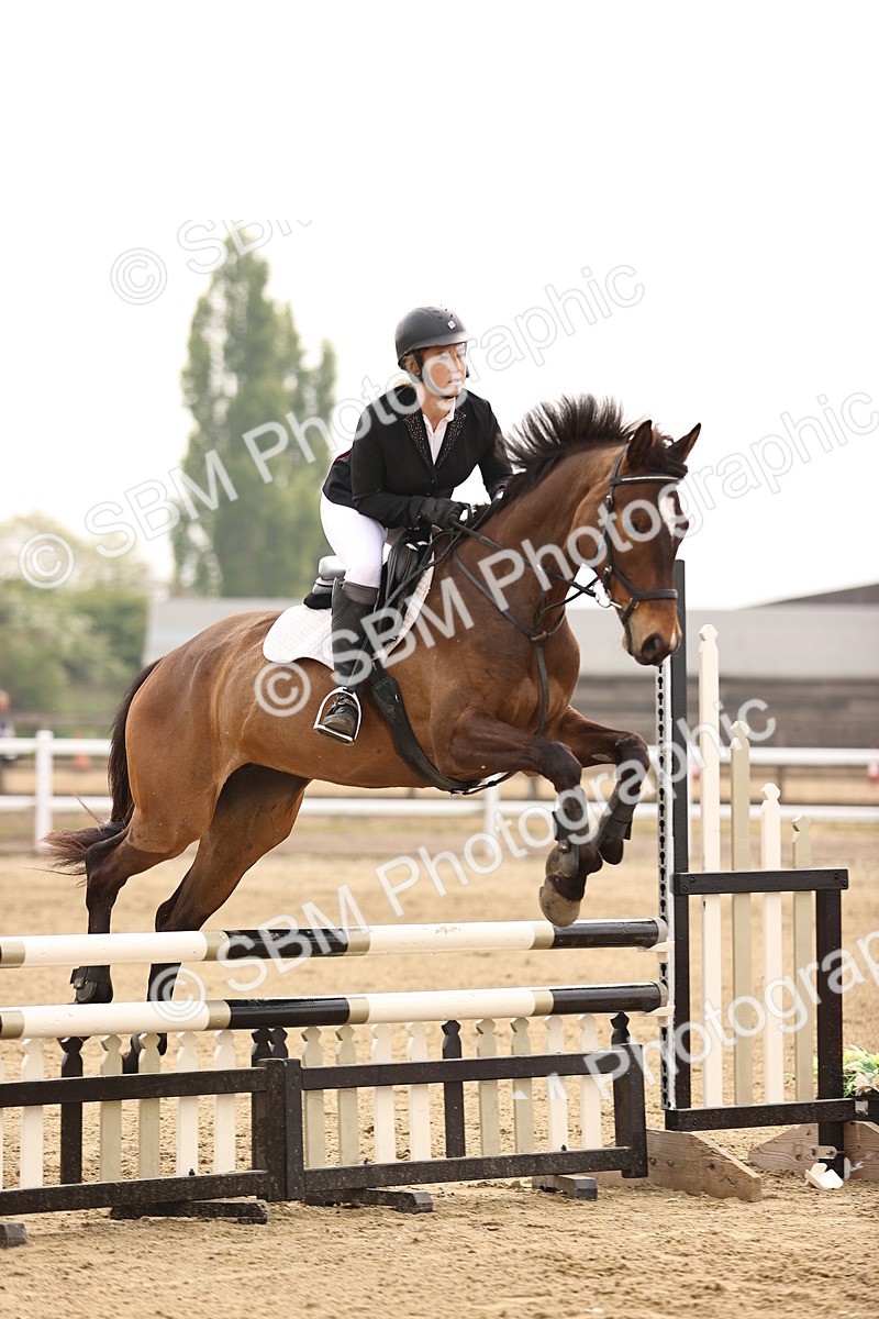  - Class 15 - Senior British novice - 90cm