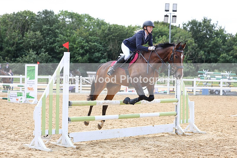 3E7A9896 - Class 9: Senior British Novice/90cm open