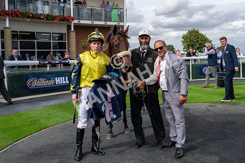 300825-Race 4-Lady Britain-2922 - Race 4