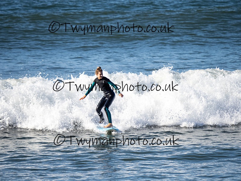 PA274509 - Westward Ho! surfers 27/10