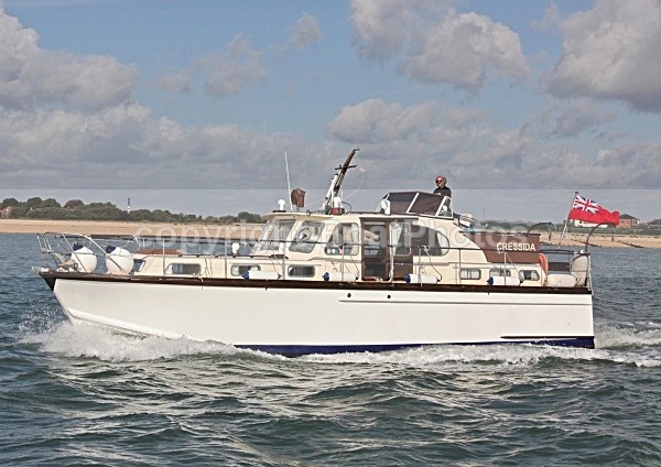 091010 CRESSIDA IMG_1554 - Motor Yachts