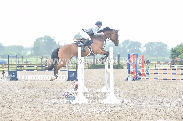 JAC_4934 - CLASS 16 SUN Senior Newcomers/ 1.10m Open