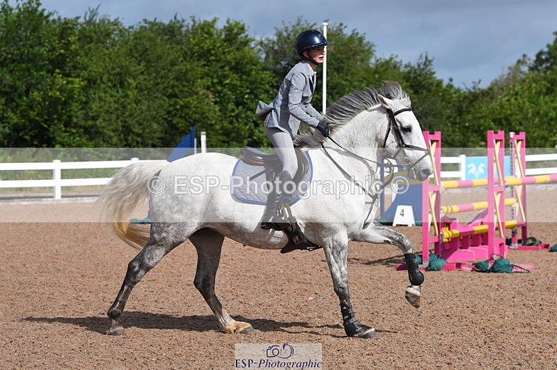 230715A-093846-00048 - Cls 11 Children on Horses 1.05m
